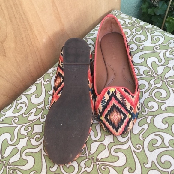 Tribal print flats size 7 - Picture 2 of 2